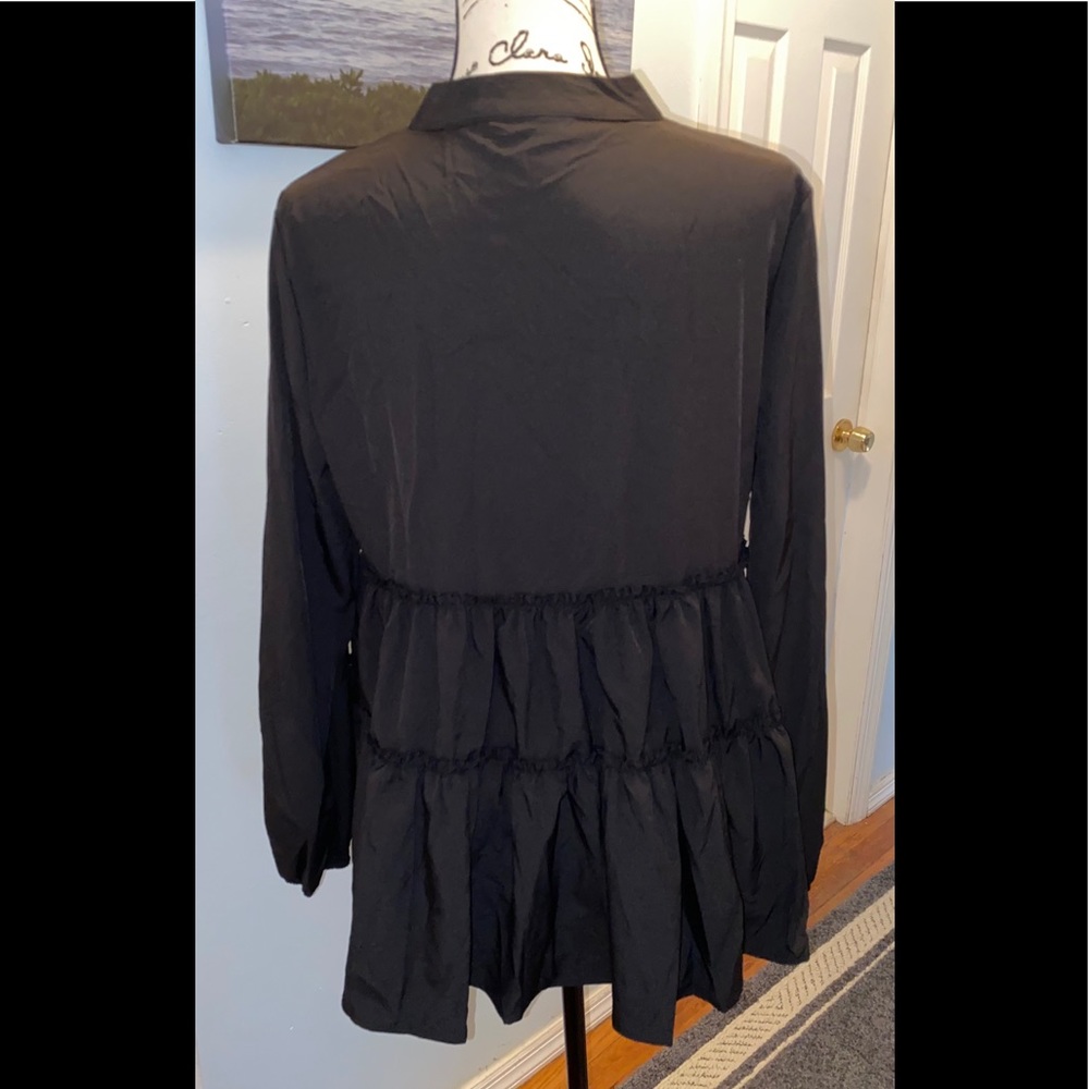 NOTCHED NECK FRILL RUFFLE HEM BLACK BLOUSE - Picture 7 of 8